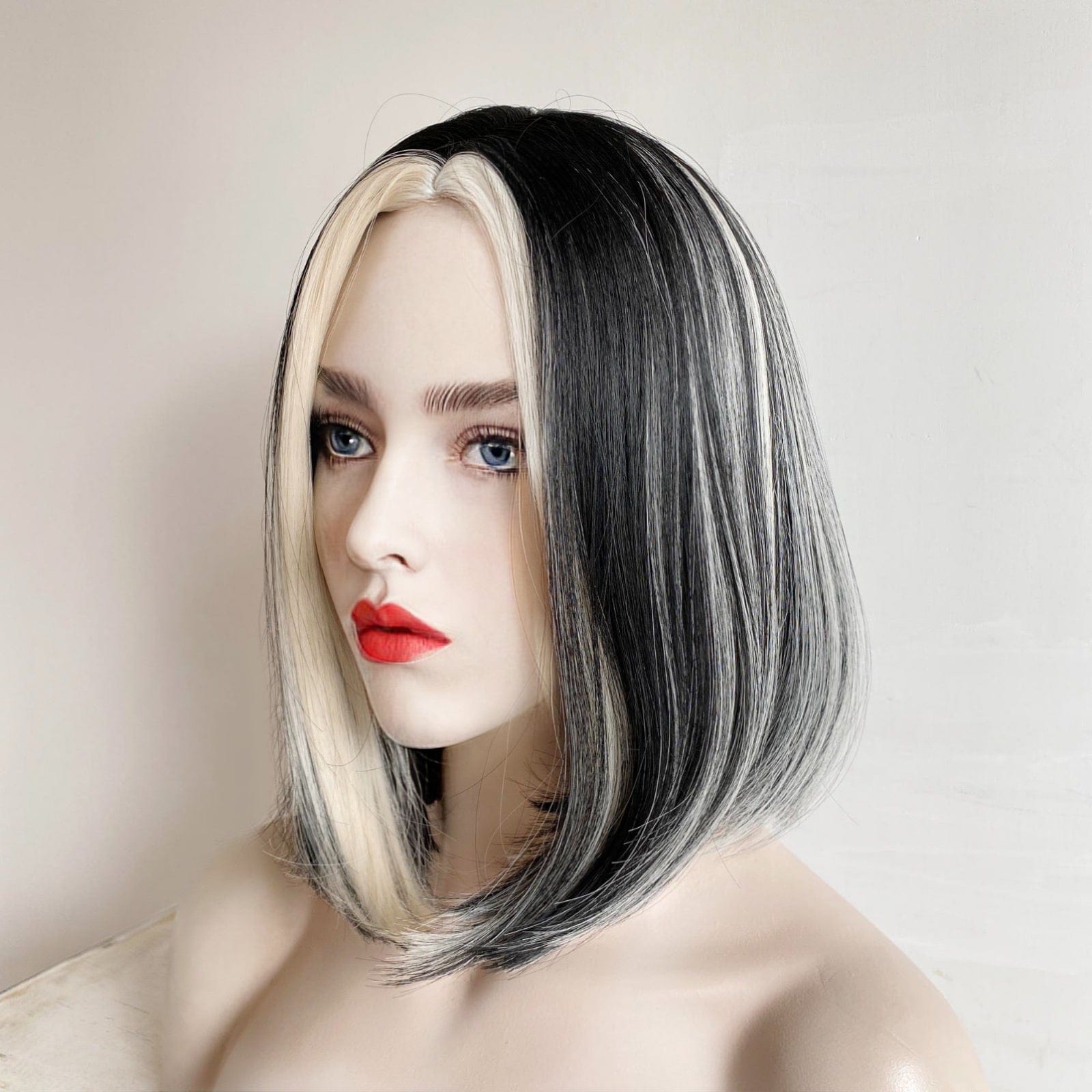 nevermindyrhead Women Skunk Stripe Wig, Black And 613 Blonde Short Straight Bob Side Part Wig