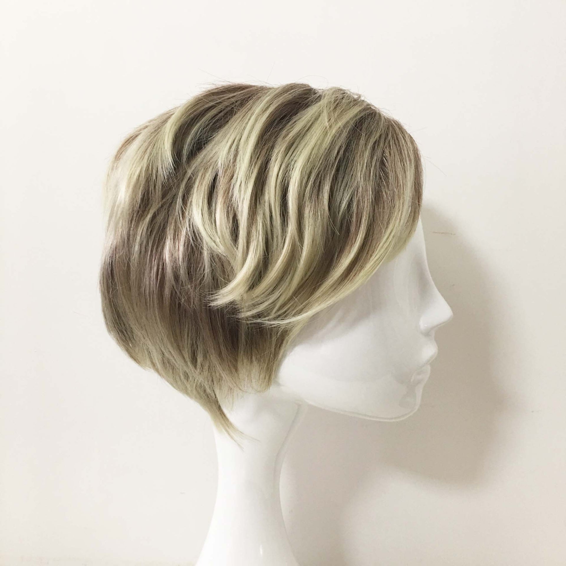 nevermindyrhead Men Ash Blonde Short Straight Pixie Middle Part Cosplay Wig
