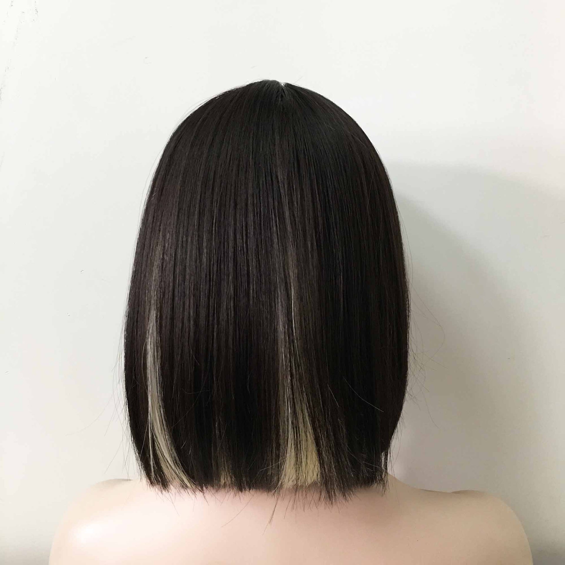 nevermindyrhead Women Black Blonde Two Tone Layered Short Bob Fringe Bangs Wig