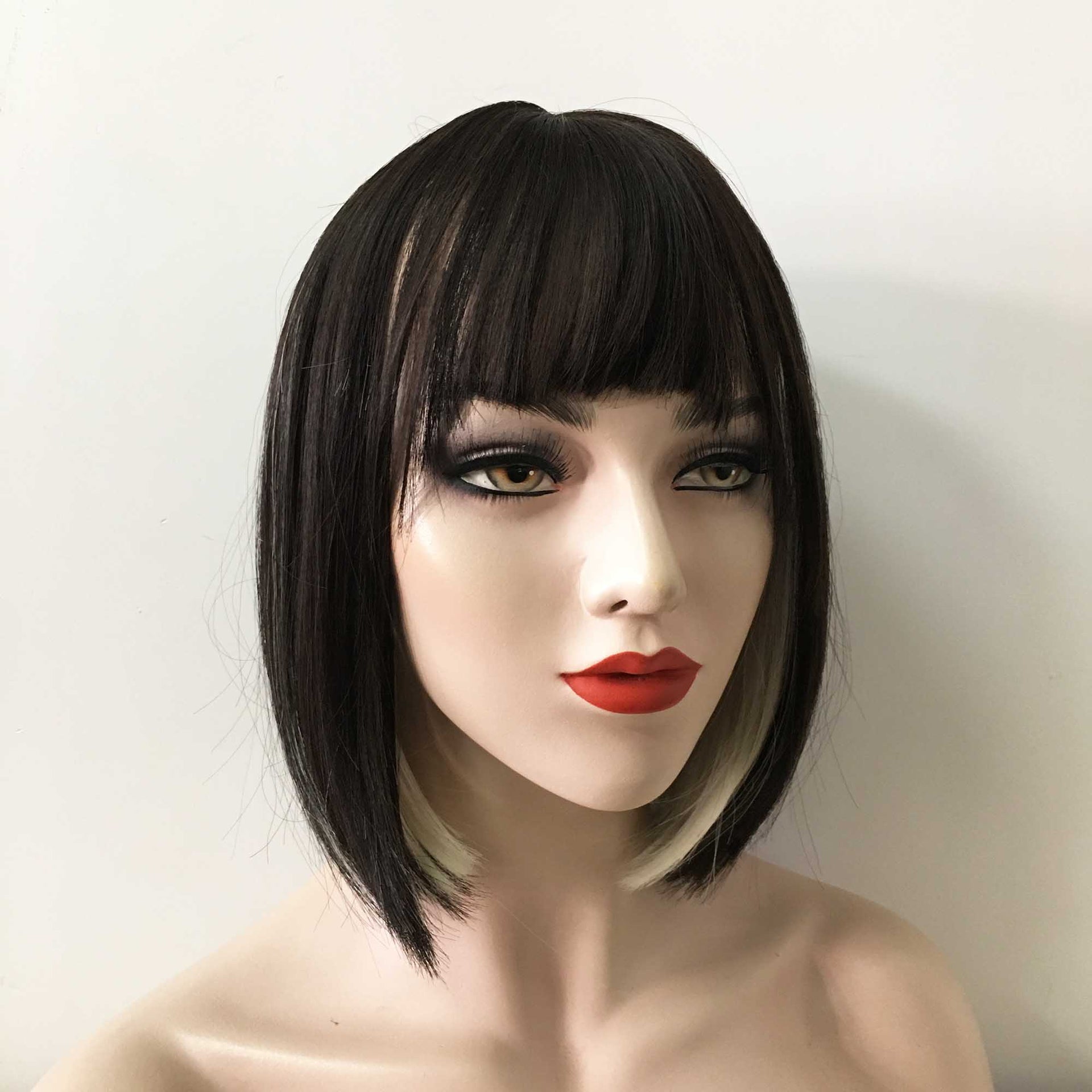 nevermindyrhead Women Black Blonde Two Tone Layered Short Bob Fringe Bangs Wig