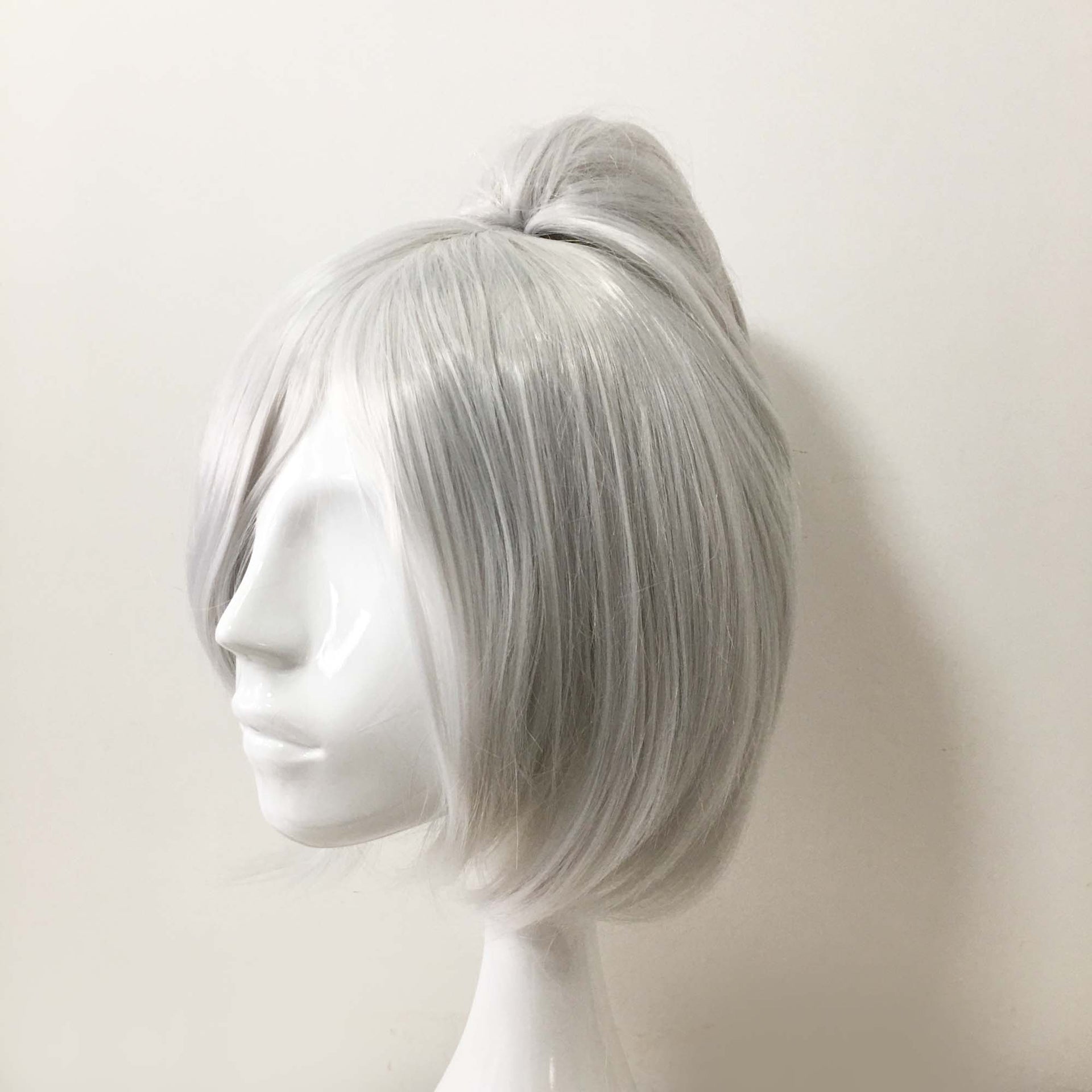 nevermindyrhead Women Silver White Short Detachable Top Bun Bob Cosplay Wig