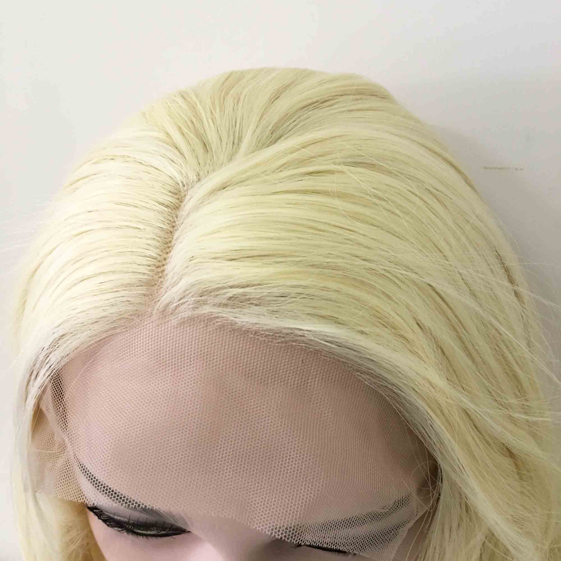 nevermindyrhead Women Creamy Blonde Lace Front Side Part Curly Wavy Long Hair Wig