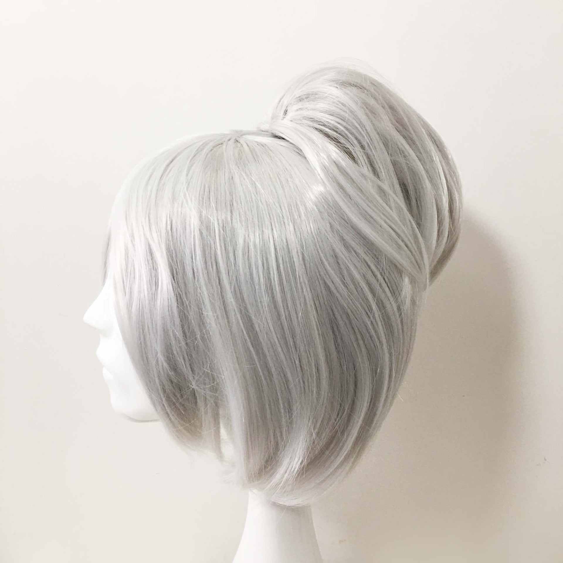 nevermindyrhead Women Silver White Short Detachable Top Bun Bob Cosplay Wig