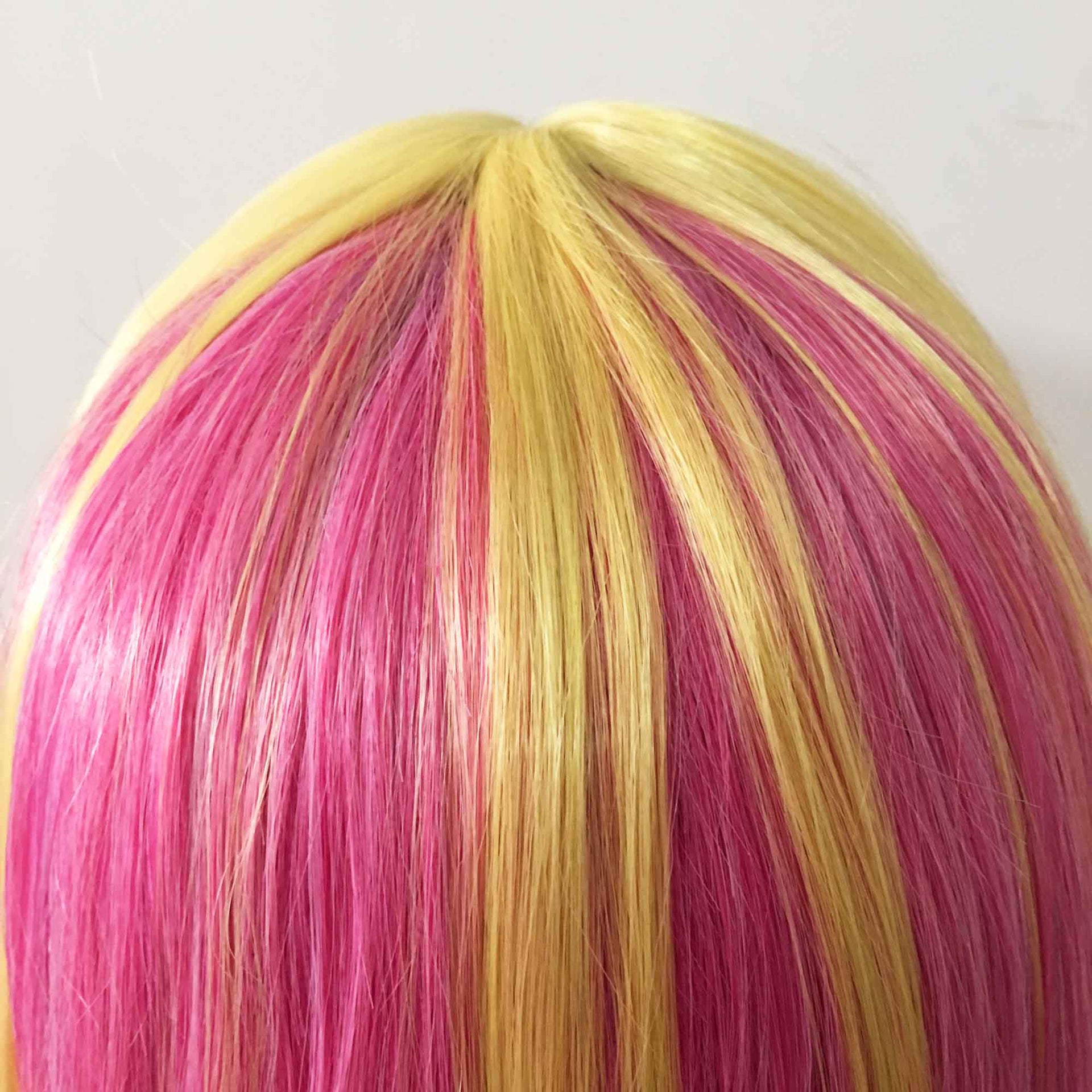 nevermindyrhead Women Two tone Yellow Pink Long Wavy Middle Part Wig